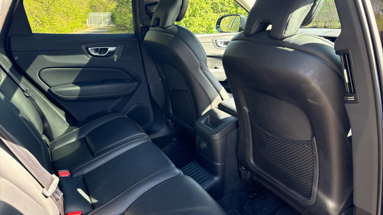 Volvo Xc60 2.0 T8 455 RC PHEV Inscription Pro 5dr AWD Auto Estate